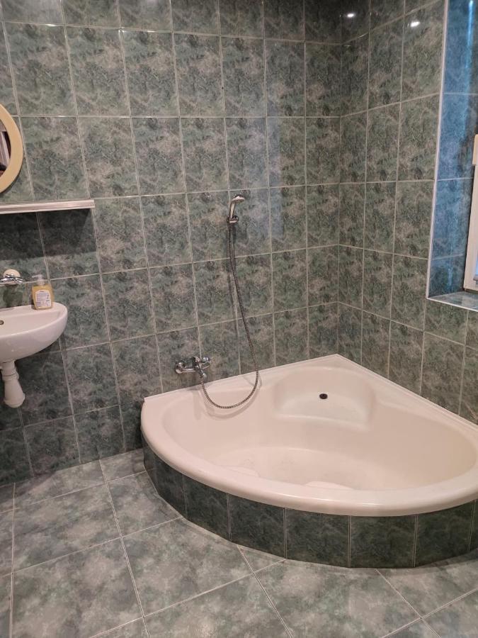 Pokoje Pracownicze Witkowska Gniezno Exterior foto